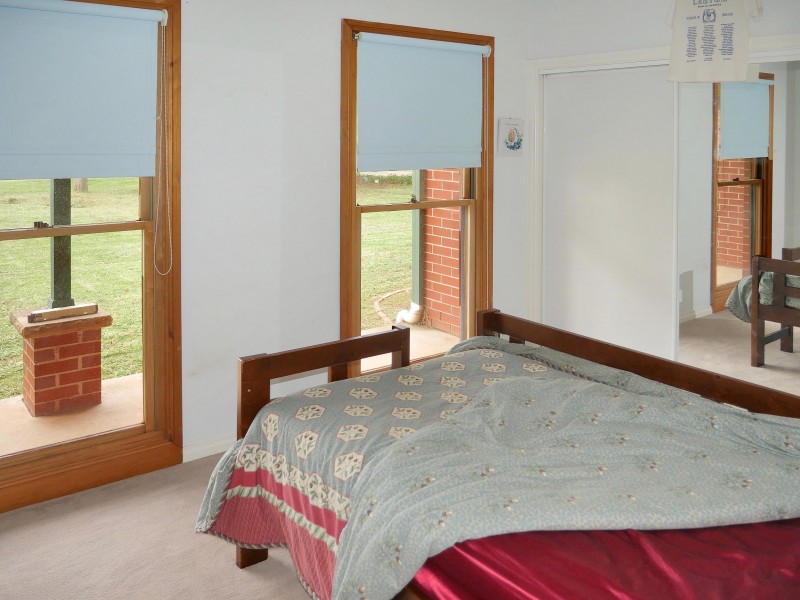 128 Toorak Road, Leeton NSW 2705