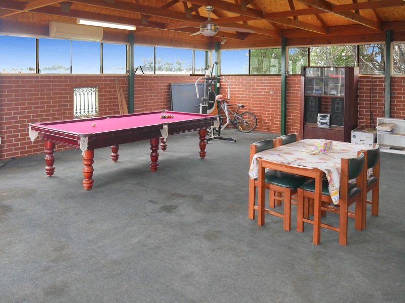 128 Toorak Road, Leeton NSW 2705