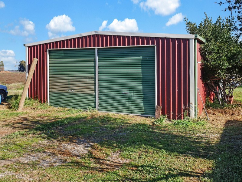 128 Toorak Road, Leeton NSW 2705