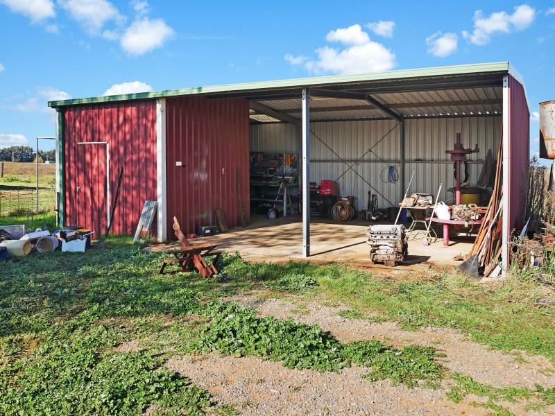 128 Toorak Road, Leeton NSW 2705