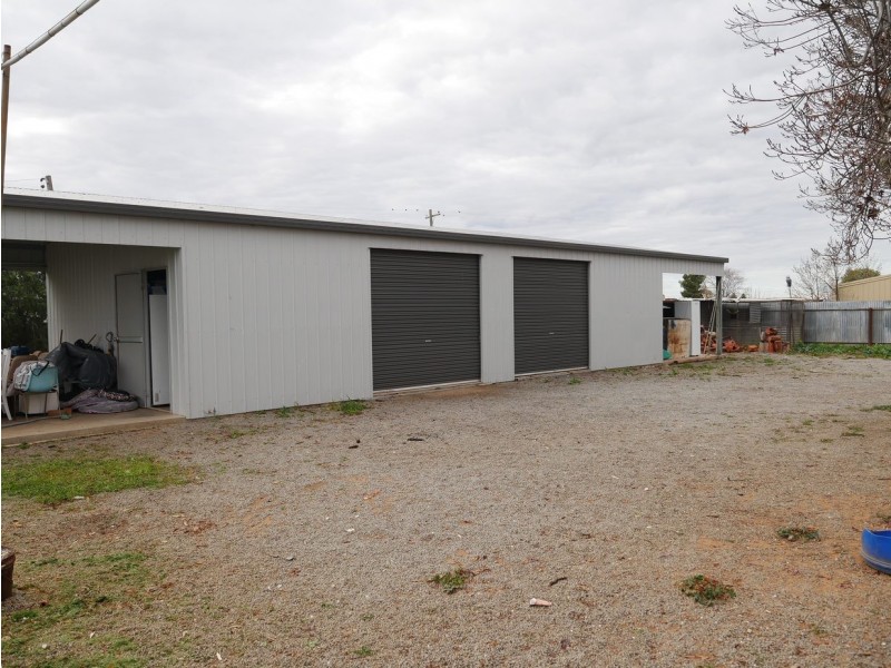 4 Beechworth Street, Whitton NSW 2705