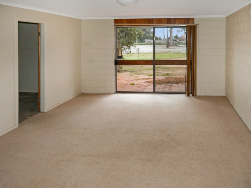 4 Vance Road, Leeton NSW 2705
