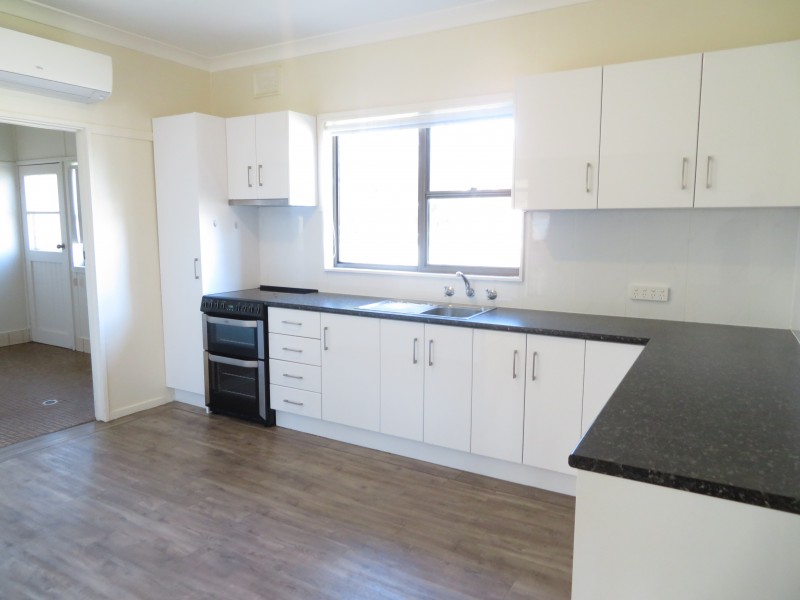 46 Yanco Avenue, Leeton NSW 2705