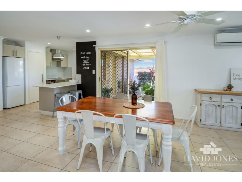 10 Midway Terrace, Pacific Pines QLD 4211