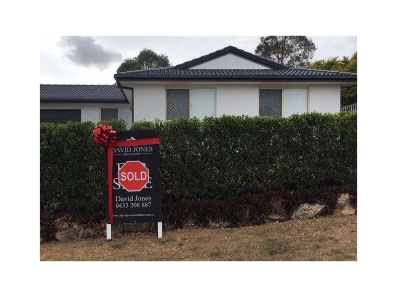 10 Midway Terrace, Pacific Pines QLD 4211