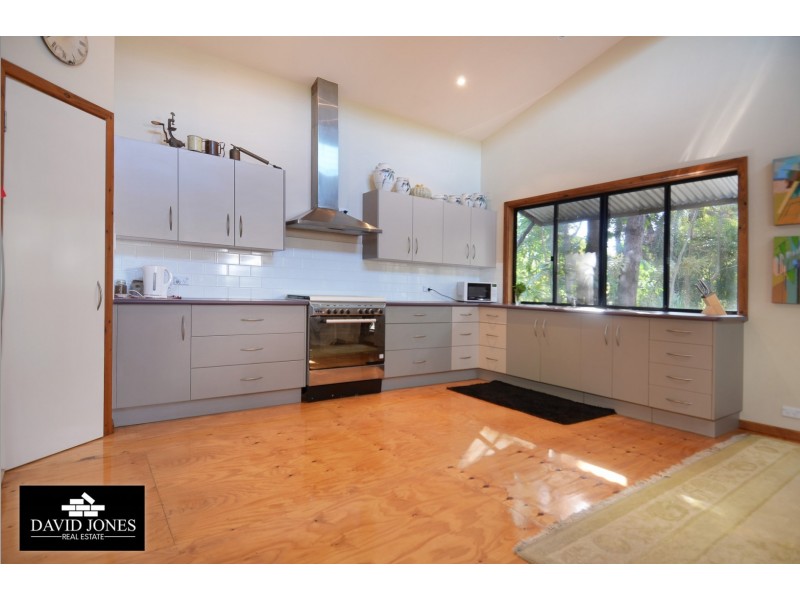 3 Belle Court, Rainbow Beach QLD 4581