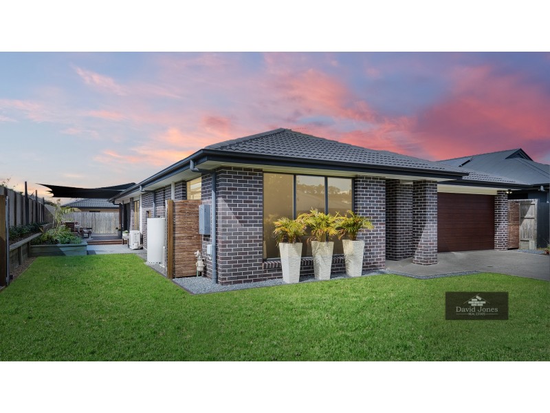 8 Ellenborough Avenue, Ormeau Hills QLD 4208