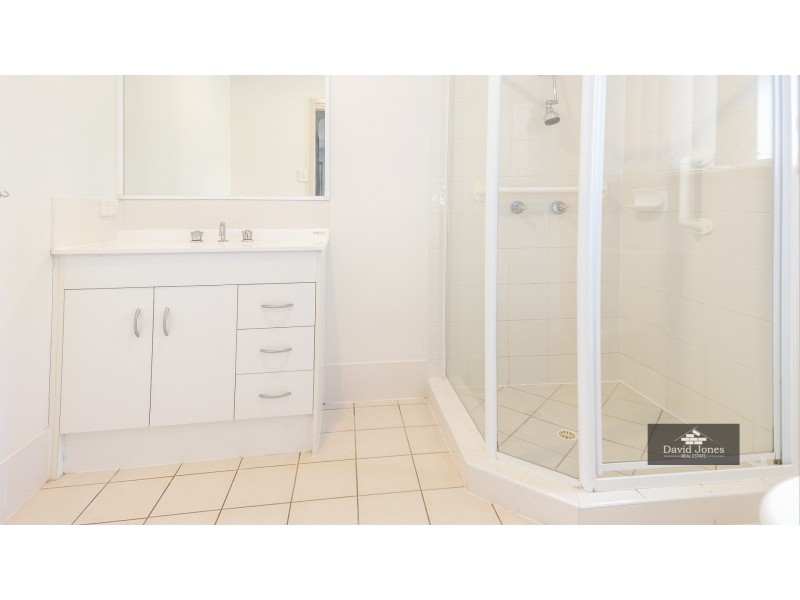 33 Gawain Drive, Ormeau QLD 4208