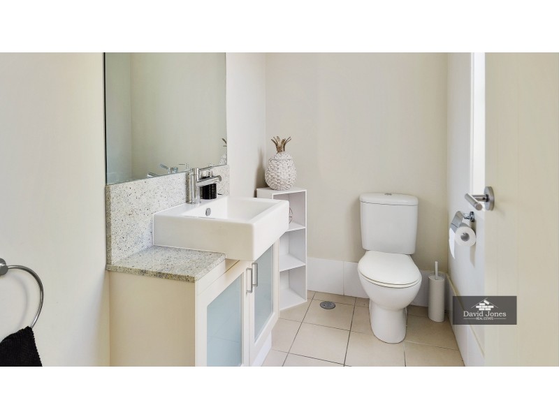 1/36 Beale Street, Southport QLD 4215