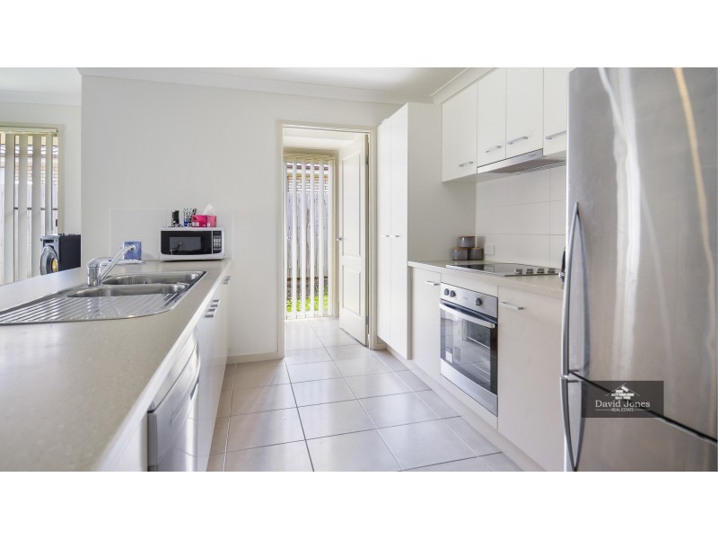 4 Custodian Crescent, Ormeau QLD 4208