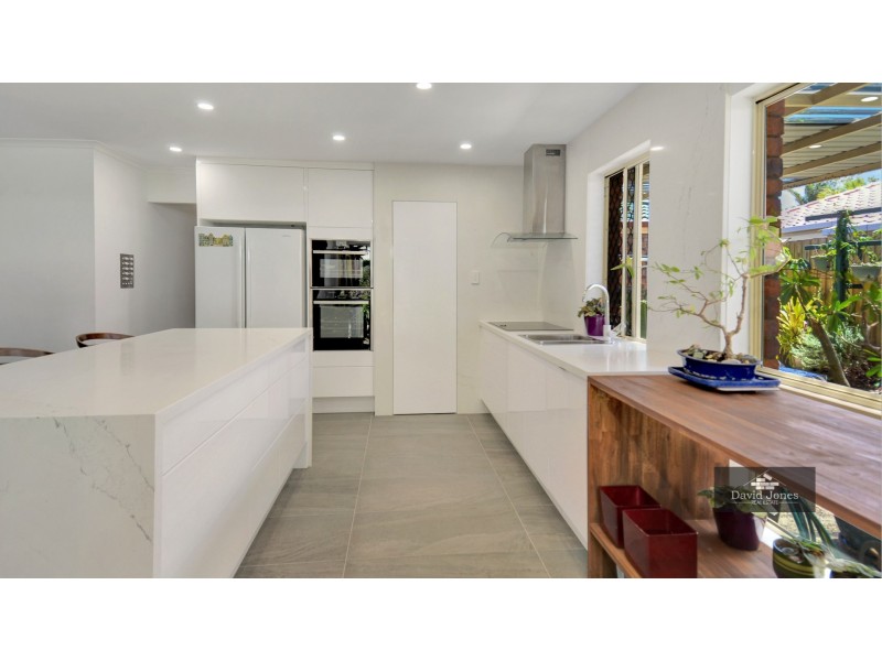 7 Yungaburra Place, Helensvale QLD 4212