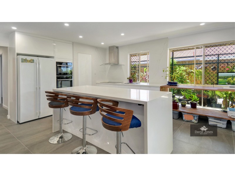 7 Yungaburra Place, Helensvale QLD 4212