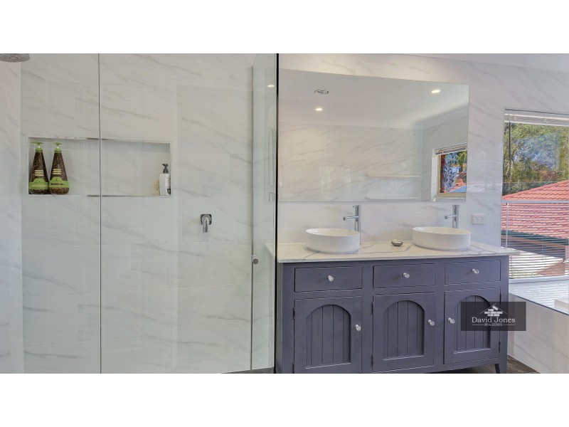 7 Yungaburra Place, Helensvale QLD 4212