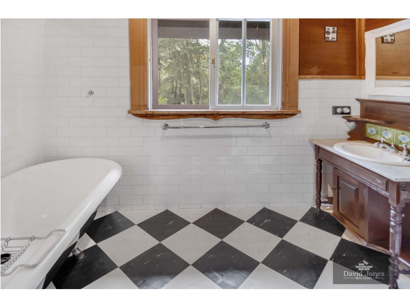 75-77 Benowa Street, Tamborine Mountain QLD 4272