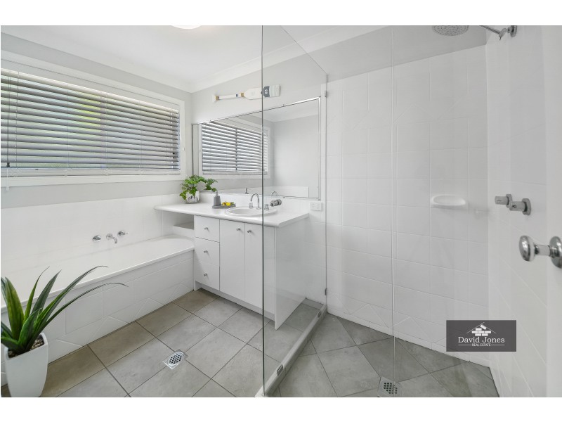 20 Ormeau Ridge Road, Ormeau Hills QLD 4208