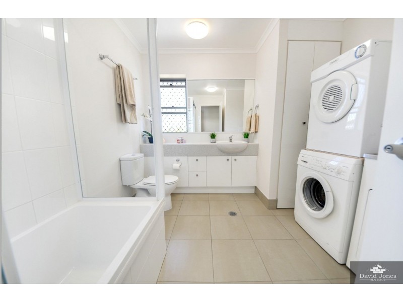 U17 8-10 Ahern Street, Labrador QLD 4215