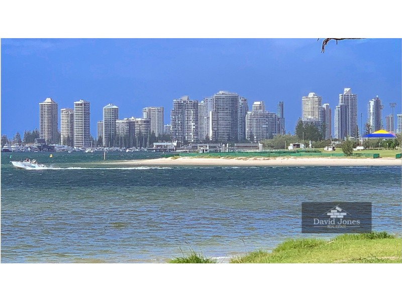 U17 8-10 Ahern Street, Labrador QLD 4215