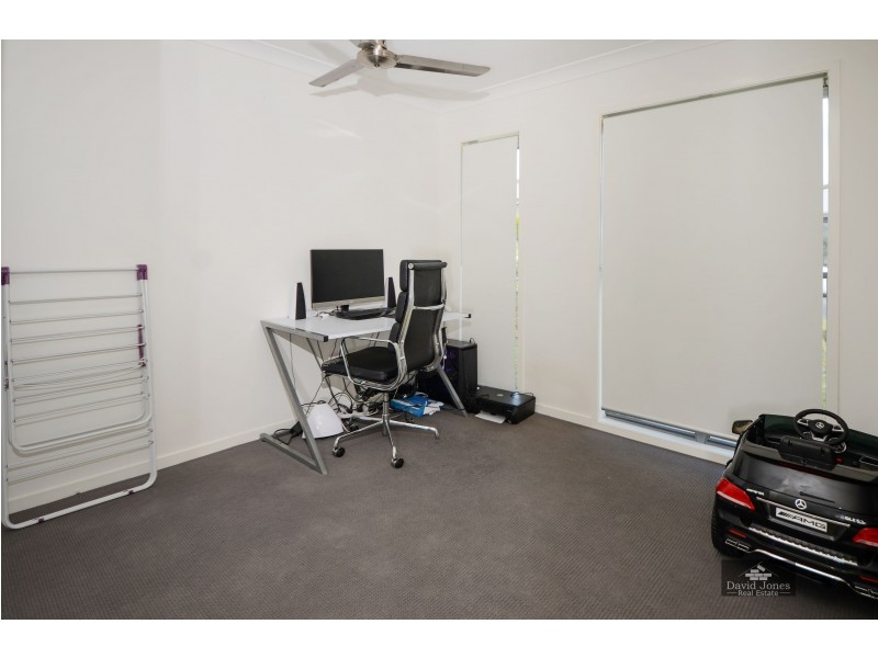 8 Arrowsmith Crescent, Gold Coast North, Ormeau Hills QLD 4208