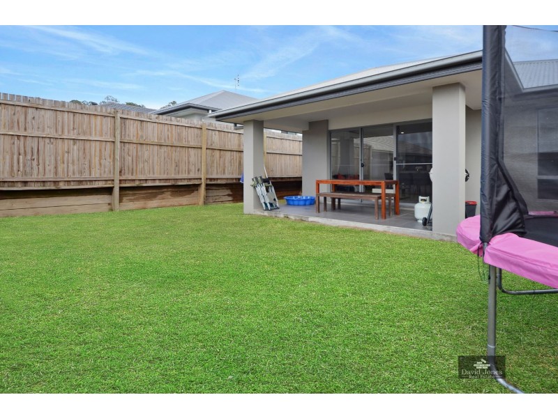 8 Arrowsmith Crescent, Gold Coast North, Ormeau Hills QLD 4208
