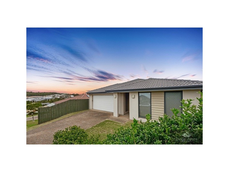 55 Ridgevale Boulevard, Holmview QLD 4207