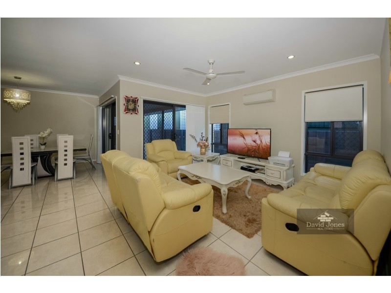 55 Ridgevale Boulevard, Holmview QLD 4207