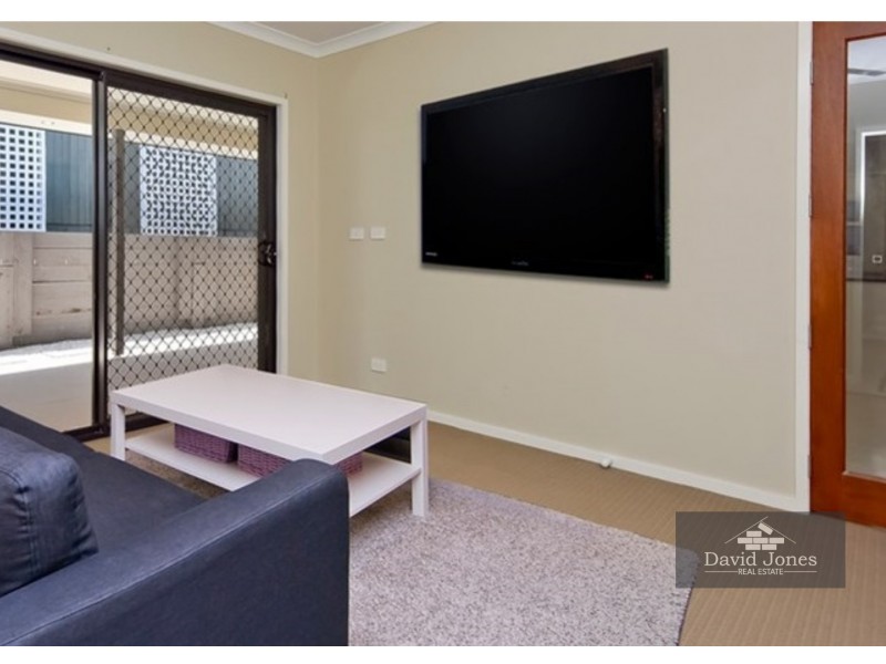 55 Ridgevale Boulevard, Holmview QLD 4207