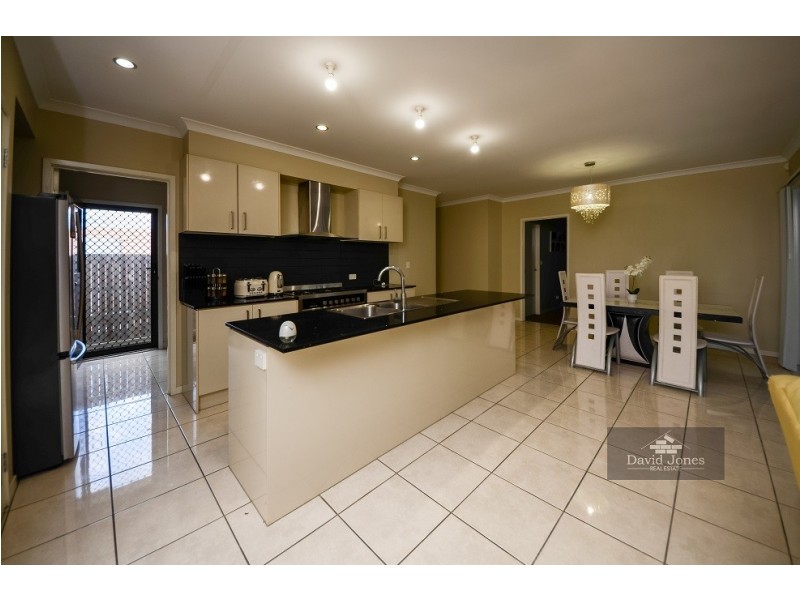 55 Ridgevale Boulevard, Holmview QLD 4207