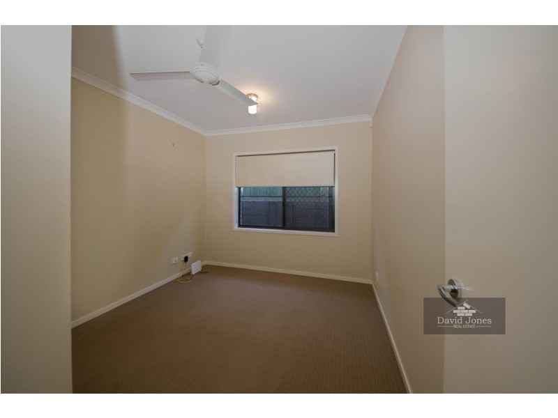 55 Ridgevale Boulevard, Holmview QLD 4207