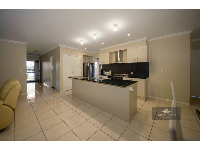 55 Ridgevale Boulevard, Holmview QLD 4207