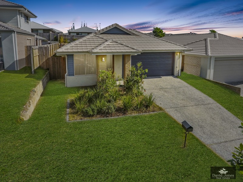 69 Voyager Tce, Pimpama QLD 4209
