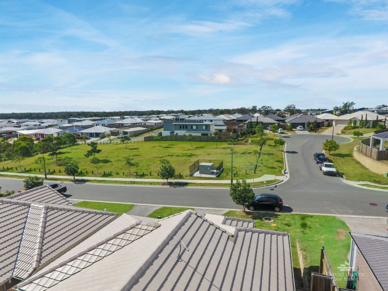 69 Voyager Tce, Pimpama QLD 4209