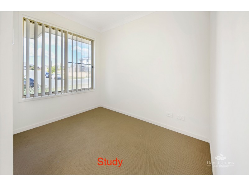 69 Voyager Tce, Pimpama QLD 4209