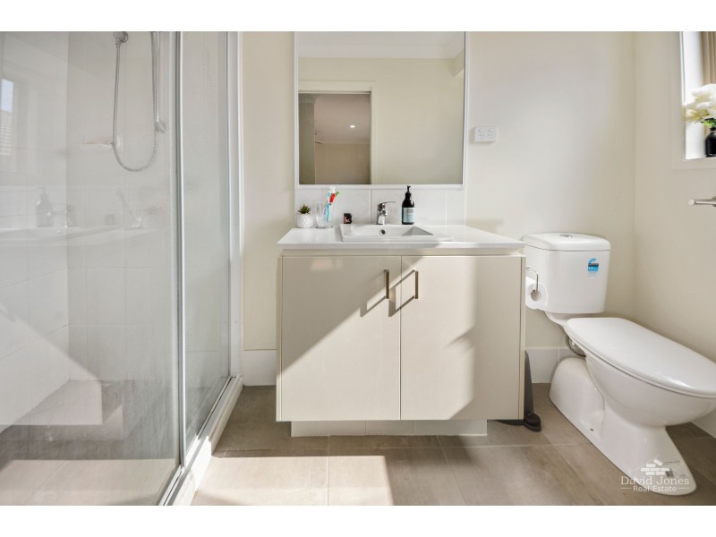 69 Voyager Tce, Pimpama QLD 4209