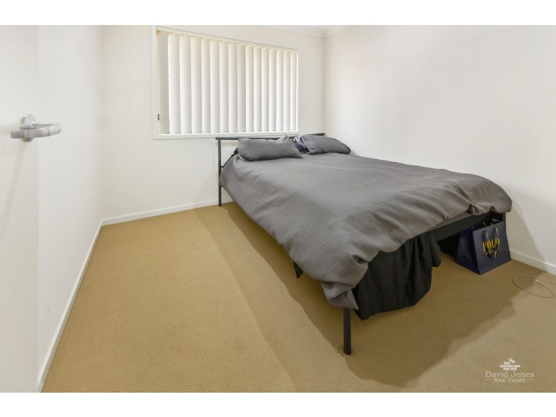 69 Voyager Tce, Pimpama QLD 4209