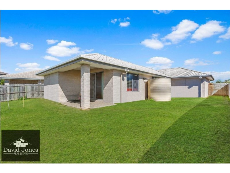 18 Charles Avenue, Pimpama QLD 4209