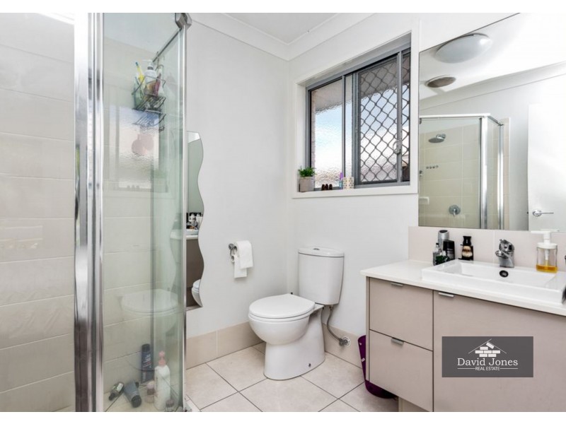 18 Charles Avenue, Pimpama QLD 4209