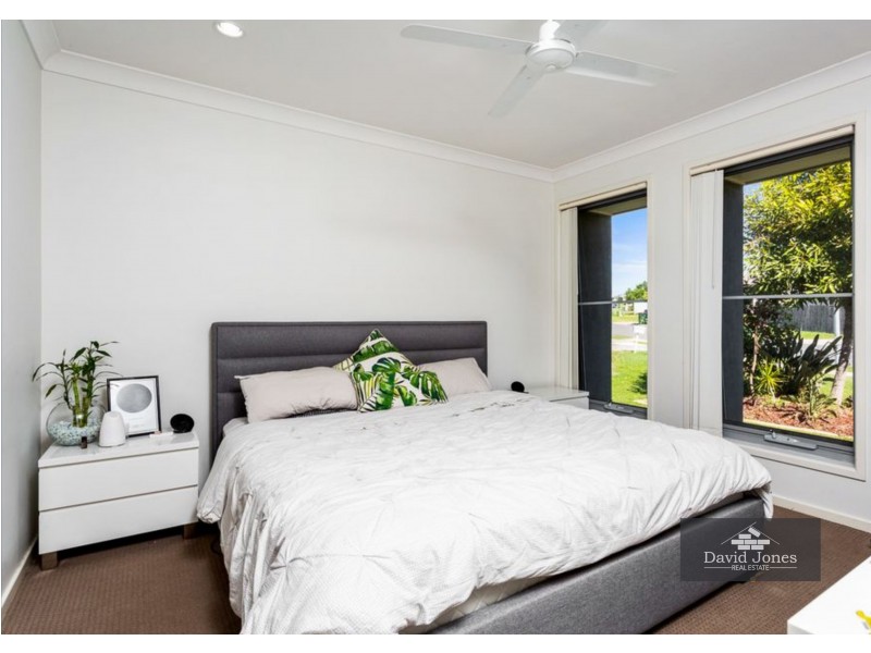 18 Charles Avenue, Pimpama QLD 4209