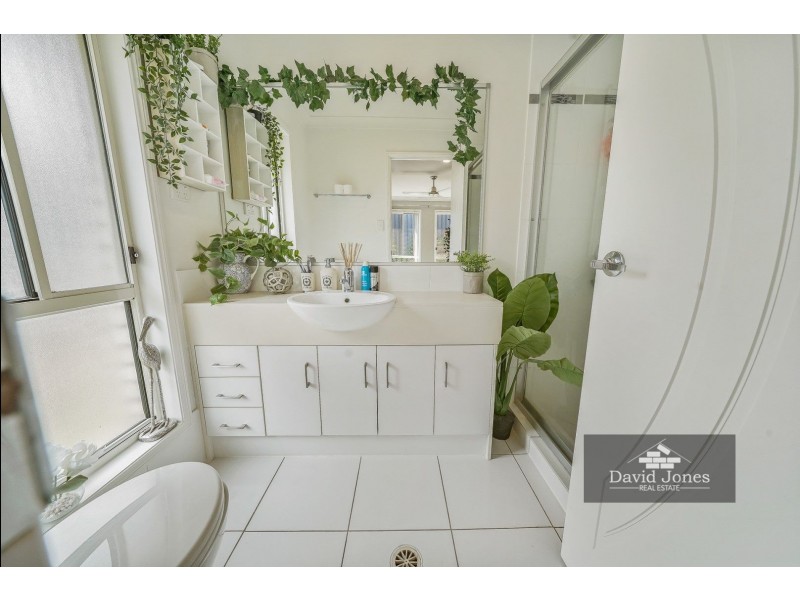 15 Paris Parade, Ormeau QLD 4208