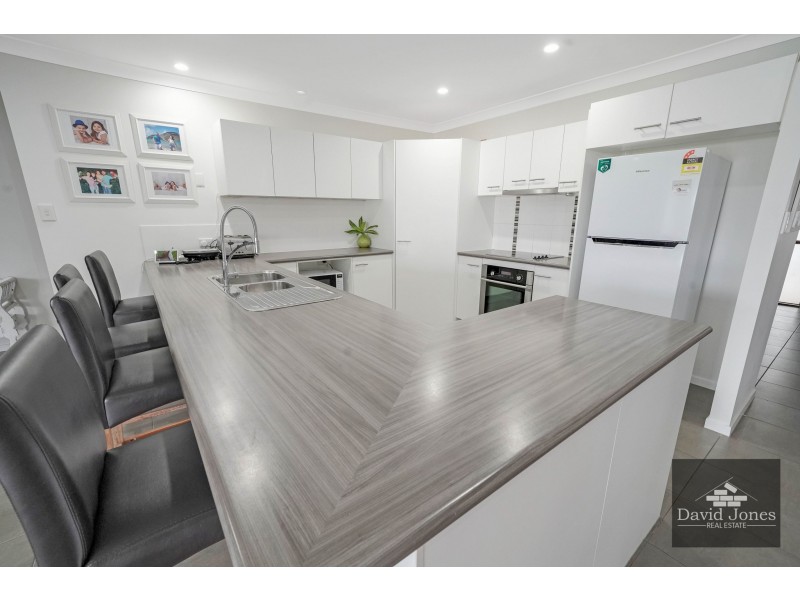 15 Hazelmere Crescent, Ormeau QLD 4208