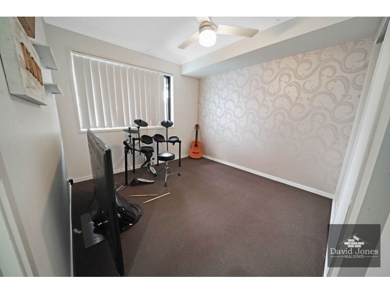 15 Hazelmere Crescent, Ormeau QLD 4208