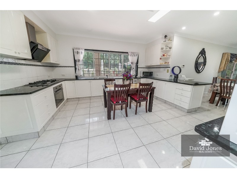 8 Lytham Court, Cornubia QLD 4130