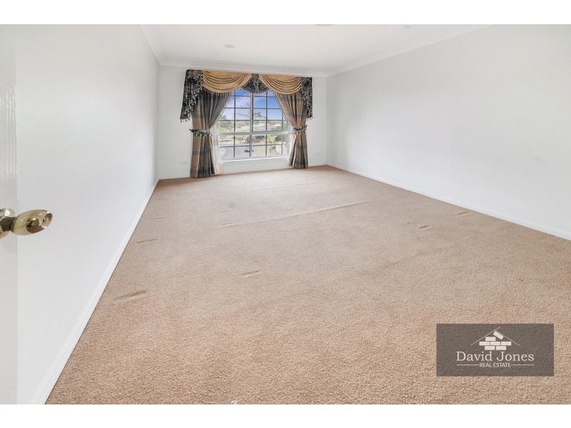 8 Lytham Court, Cornubia QLD 4130