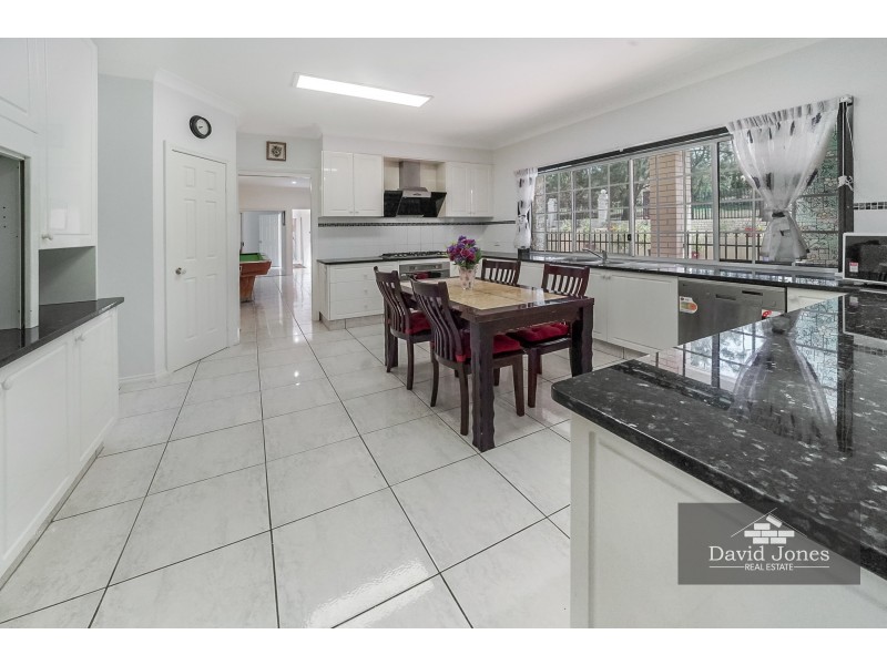 8 Lytham Court, Cornubia QLD 4130