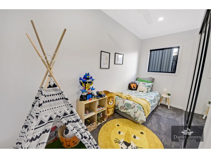 36 Luprena Street, Mansfield QLD 4122