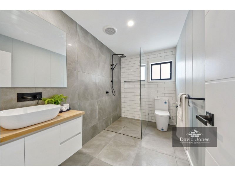 36 Luprena Street, Mansfield QLD 4122