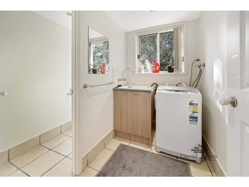 48 Hogan Place, Seventeen Mile Rocks QLD 4073