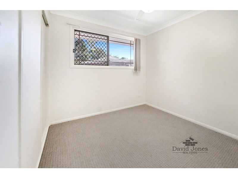 48 Hogan Place, Seventeen Mile Rocks QLD 4073