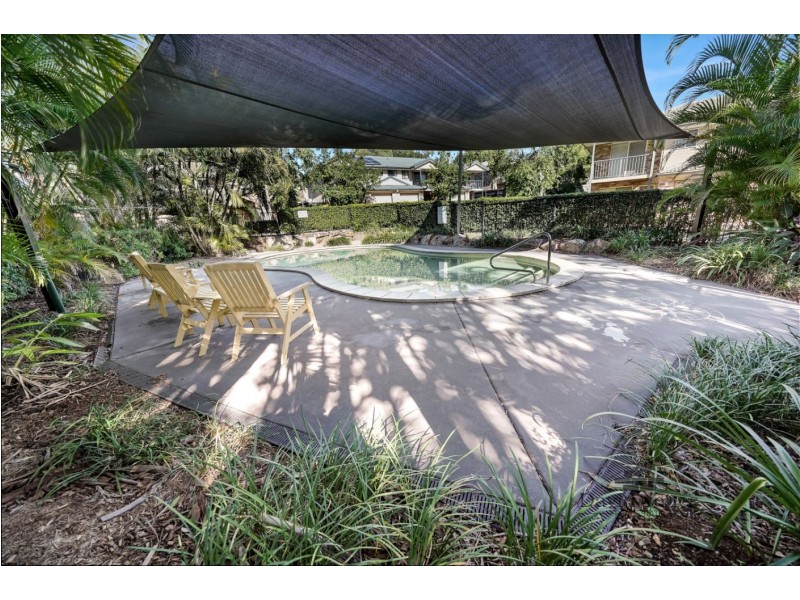48 Hogan Place, Seventeen Mile Rocks QLD 4073