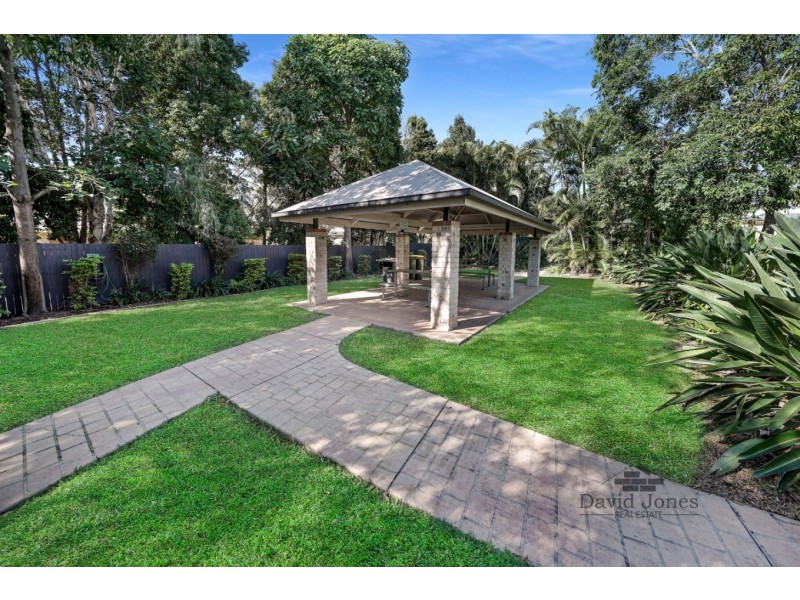 48 Hogan Place, Seventeen Mile Rocks QLD 4073