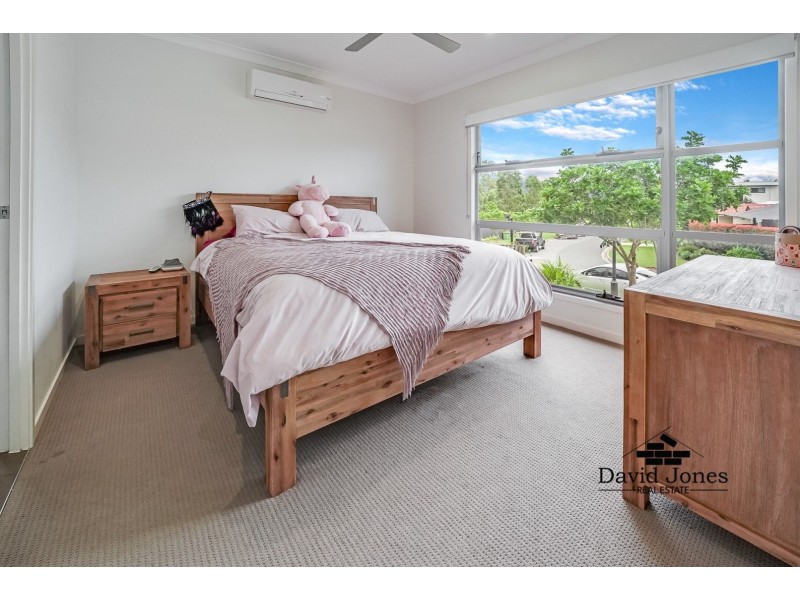 19 Joshua Place, Oxenford QLD 4210